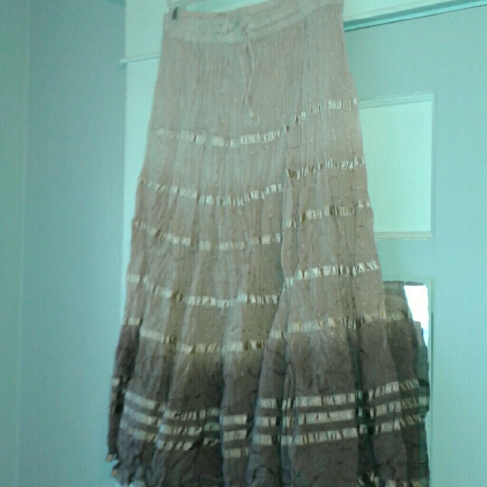 Skirt - Picture 3 of 4